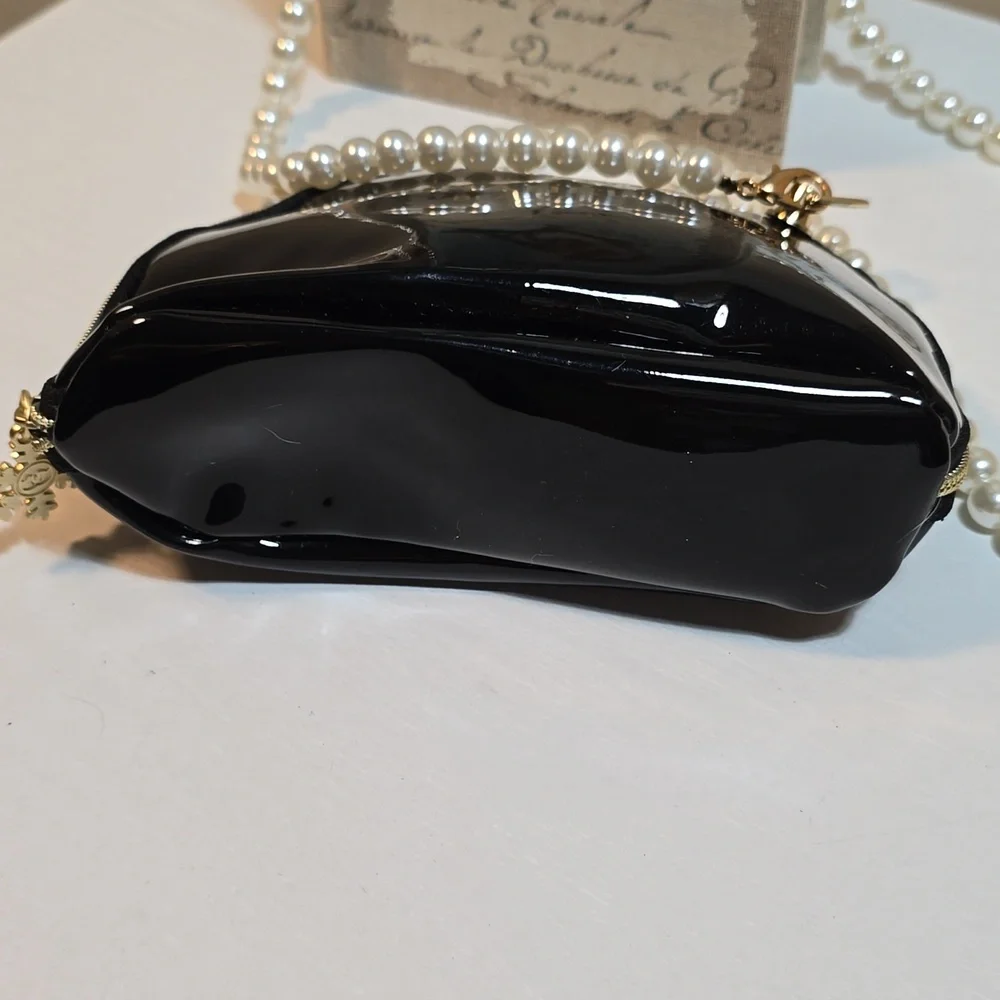 Chanel Pouch with Pearl Strap Plus... B27 - Picture 4 of 8